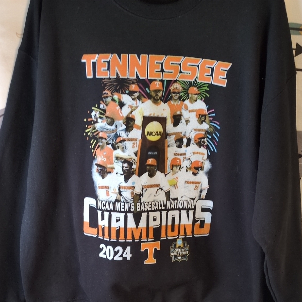 Tennessee NCAA Men's Baseball Champions 2024 Black Graphic Sweatshirt